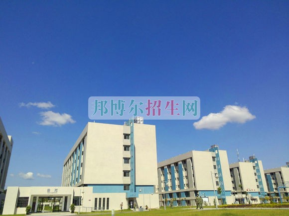 成都應(yīng)用電子技術(shù)學校招生要求