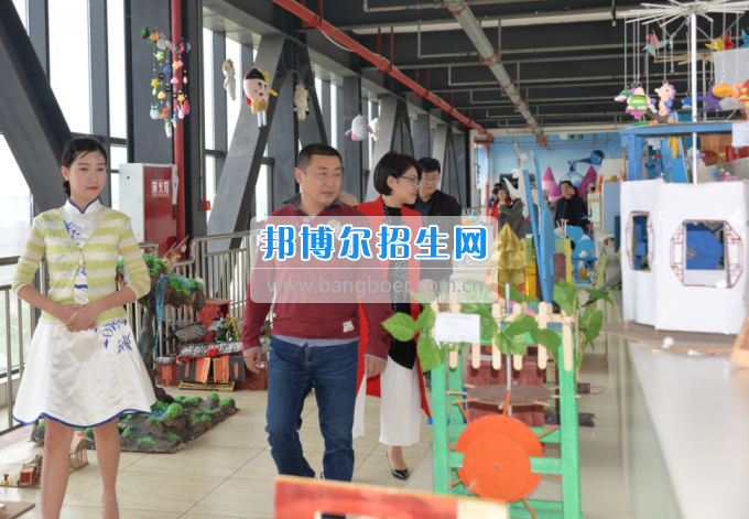 2017年西南科技大學(xué)黨委副書記張強(qiáng)一行到川南幼兒師范高等專科學(xué)?？疾? width=