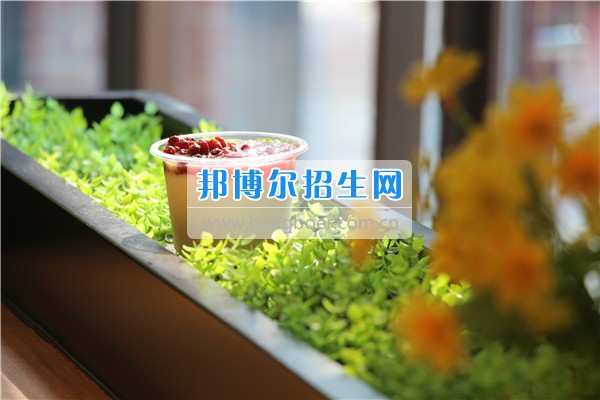 成都希望航空職業學校美味冷飲大曝光！據說，正數第三的是同學們最喜愛的冷飲！