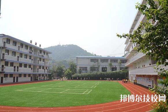 重慶知行衛(wèi)生學(xué)校2020年報(bào)名條件、招生要求、招生對(duì)象