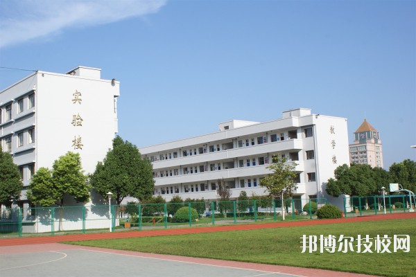 海寧衛(wèi)生學校2020年招生辦聯系電話