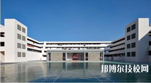 畢節(jié)衛(wèi)生學(xué)校2020年報(bào)名條件、招生要求、招生對(duì)象