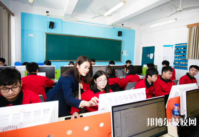 江西機(jī)械高級技工學(xué)校2020年學(xué)費、收費多少
