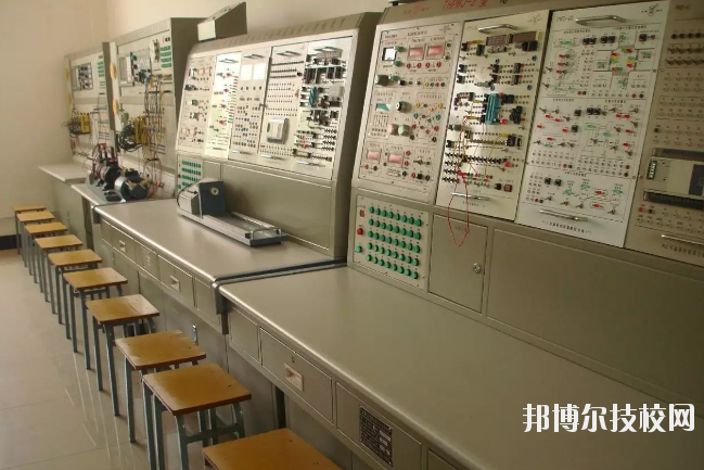 宜春工業(yè)學(xué)校2020年報(bào)名條件、招生要求、招生對象 