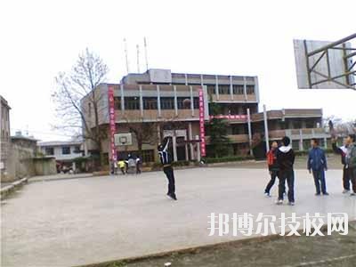 貴州龍里中等職業(yè)學(xué)校2020年報名條件、招生要求、招生對象