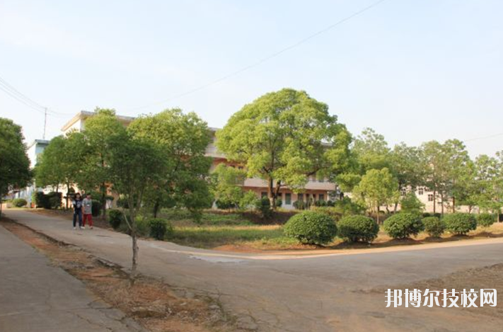 玉山職業中等專業學校2020年招生辦聯系電話 