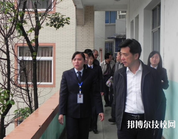 重慶渝北區(qū)竟成中學(xué)校怎么樣、好不好