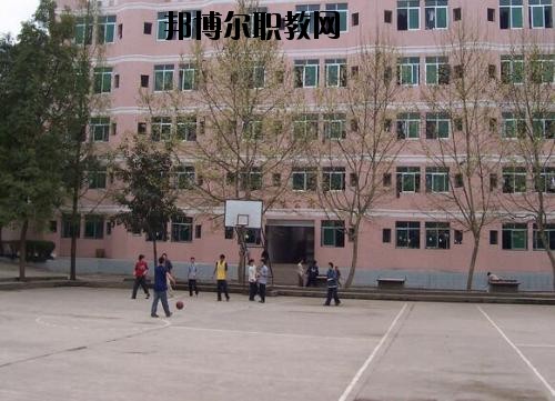 四川達(dá)州經(jīng)濟(jì)貿(mào)易學(xué)校2020年報(bào)名條件、招生要求、招生對象