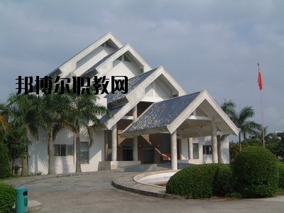 曲靖羅平職業(yè)技術(shù)學(xué)校怎么樣、好不好