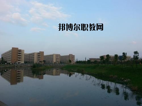 內江鐵路機械學校2020年報名條件、招生要求、招生對象