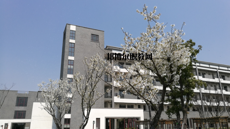 蘇州高等幼兒師范學(xué)校2020年報名條件、招生要求、招生對象