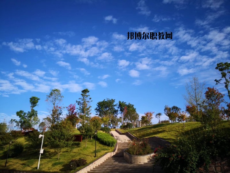 成都市工業(yè)職業(yè)技術(shù)學(xué)校2020年報(bào)名條件、招生要求、招生對(duì)象