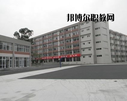 綿陽機(jī)電工程學(xué)校2020年報(bào)名條件、招生要求、招生對象