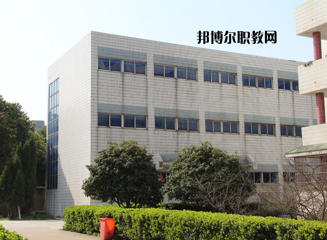 蘇州衛(wèi)生職業(yè)學(xué)校2020年報(bào)名條件、招生要求、招生對(duì)象