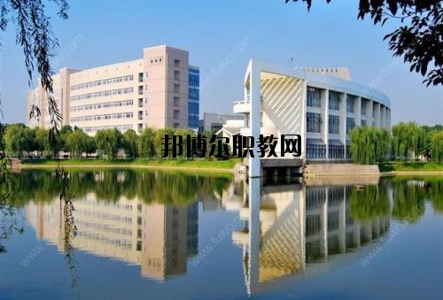 黃岡聯(lián)升職業(yè)技術(shù)學校2020年報名條件、招生要求、招生對象