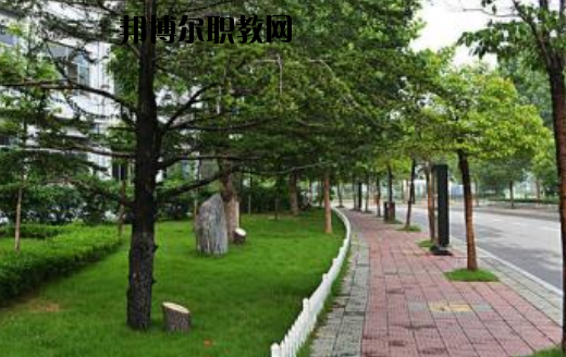 馬關(guān)縣民族職業(yè)高級中學(xué)2020年學(xué)費(fèi)、收費(fèi)多少