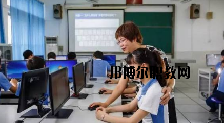 蘭州高新科技學校2020年學費、收費多少