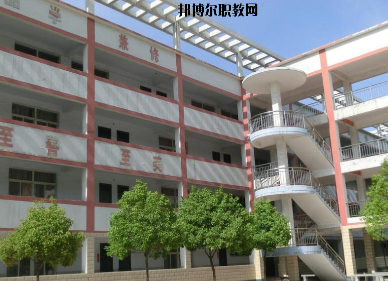 寶豐中等專業(yè)學校2021年招生辦聯系電話