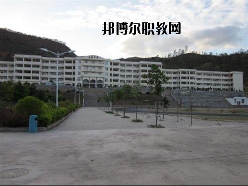 南澗縣職業(yè)高級中學(xué)2020年學(xué)費(fèi)、收費(fèi)多少