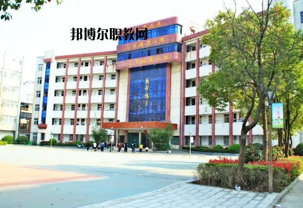 孝感工業(yè)學校2020年報名條件、招生要求、招生對象
