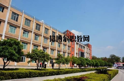 宜賓遠(yuǎn)大職業(yè)技術(shù)學(xué)校2020年報(bào)名條件、招生要求、招生對(duì)象