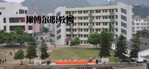 賀州技工學(xué)校2020年報名條件、招生要求、招生對象 