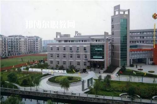 樂至縣回瀾職業(yè)中學2020年報名條件、招生要求、招生對象