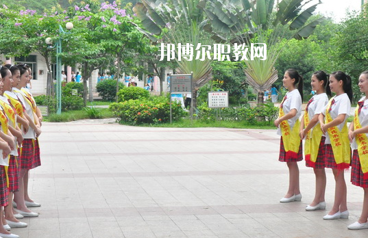 廣東黃埔衛(wèi)生職業(yè)技術(shù)學(xué)校2020年報名條件、招生要求、招生對象