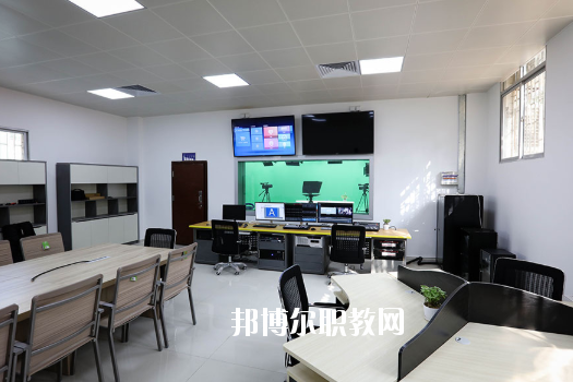 深圳市龍崗區(qū)第二職業(yè)技術(shù)學(xué)校怎么樣、好不好