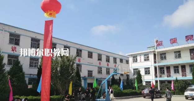 慶陽市機電工程學(xué)校2020年學(xué)費、收費多少