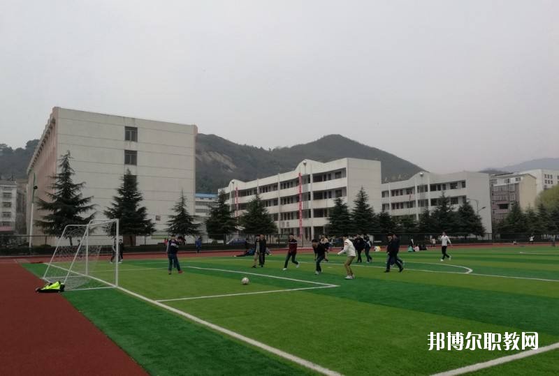 新縣職業(yè)高級中學(xué)2021年報名條件、招生要求、招生對象