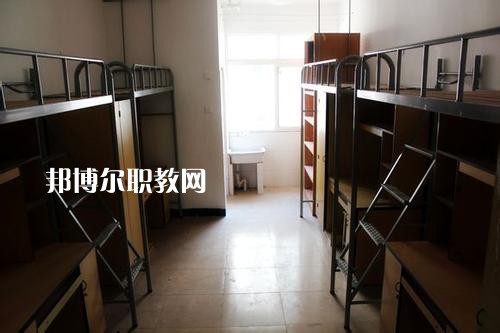 成都華大醫(yī)藥衛(wèi)生學(xué)校2021年招生錄取分數(shù)線