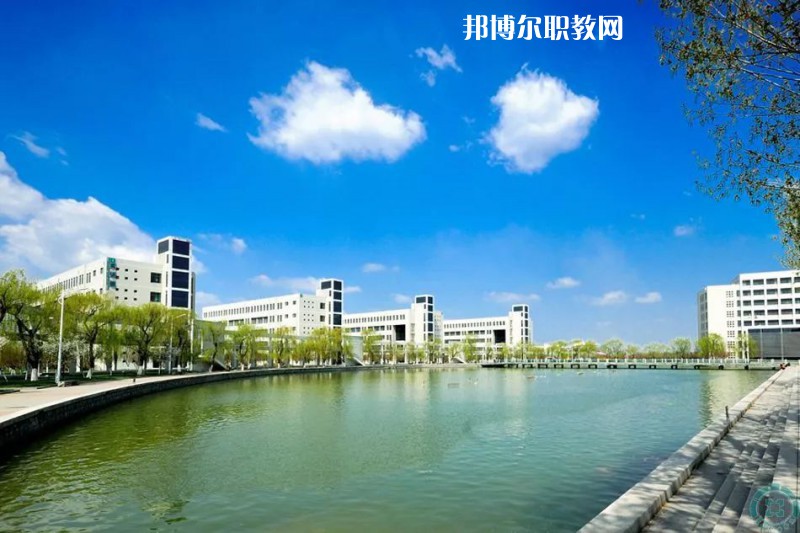 南華縣職業(yè)高級(jí)中學(xué)2021年報(bào)名條件、招生要求、招生對(duì)象