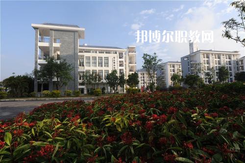普洱農(nóng)業(yè)學(xué)校2021年報名條件、招生要求、招生對象