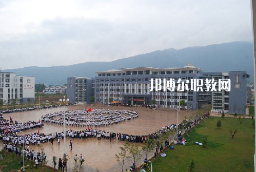 麗江民族中等專業學校怎么樣、好不好