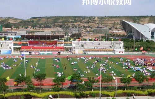 楚雄醫(yī)藥高等專科學(xué)校2021年學(xué)費、收費多少