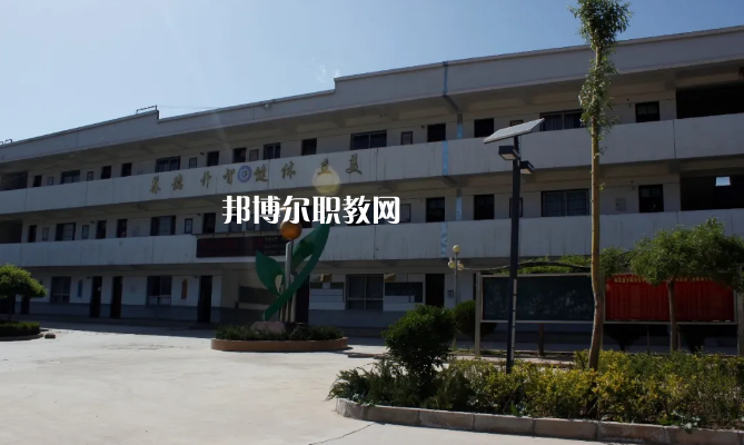秦安縣古城農(nóng)業(yè)中學(xué)2022年招生辦聯(lián)系電話(huà)
