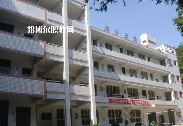 重慶五里店職業中學2022年報名條件、招生要求、招生對象 