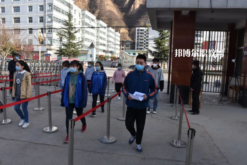武都職業(yè)中學(xué)2022年報名條件、招生要求、招生對象