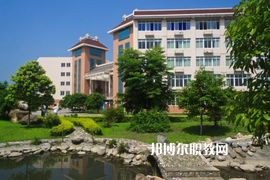 重慶五里店職業(yè)中學(xué)2022年報名條件、招生要求、招生對象 