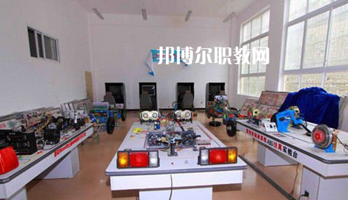 貴陽白云區職業技術學校網站網址