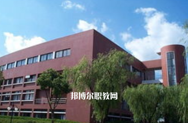 畢節(jié)市第一技工學(xué)校2022年報(bào)名條件、招生要求、招生對(duì)象