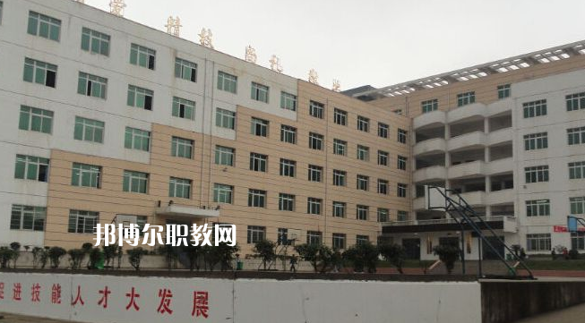 六枝特區(qū)技工學(xué)校2022年報名條件、招生要求、招生對象