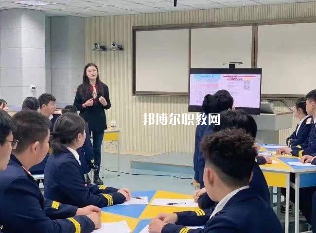 江蘇省大港中等專業(yè)學(xué)校2022年學(xué)費(fèi)、收費(fèi)多少