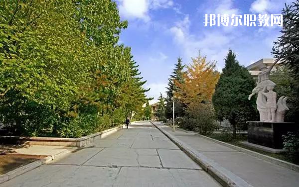平?jīng)鰩煼秾W(xué)校2022年報名條件、招生要求、招生對象