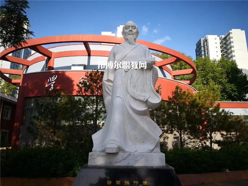 天水衛(wèi)生學(xué)校2022年報(bào)名條件、招生要求、招生對(duì)象