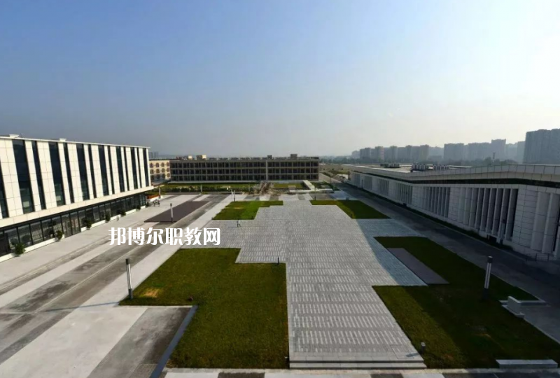 云南建筑工程學(xué)校2022年報(bào)名條件、招生要求、招生對(duì)象