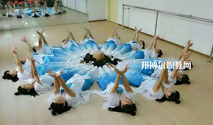 保定市職業(yè)技術(shù)教育中心2022年報(bào)名條件、招生要求、招生對(duì)象