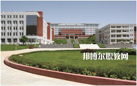 鳳慶縣職業高級中學2022年報名條件、招生要求、招生對象