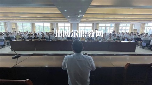 江蘇潤州中等專業(yè)學校2022年招生辦聯系電話